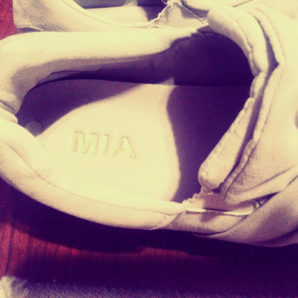 Shose - Picture 4 of 4